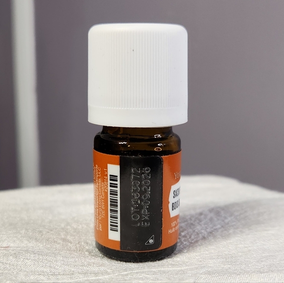SACRED SANDALWOOD - YOUNG LIVING ESSENTIAL OIL (5ML) - Picture 3 of 3